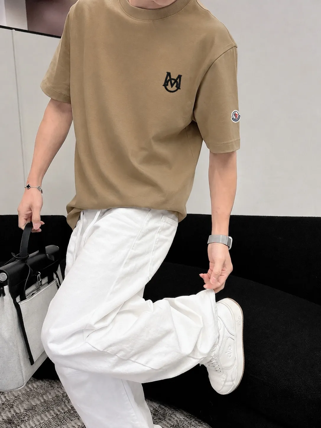 moncle～ logo 《 》7a tee ， Same Style ， : Black White Coffee Brown Size：S（90-130 ） M（125-150 ） L（135-165 ） XL（160-190 ） XXL（185-220 ）